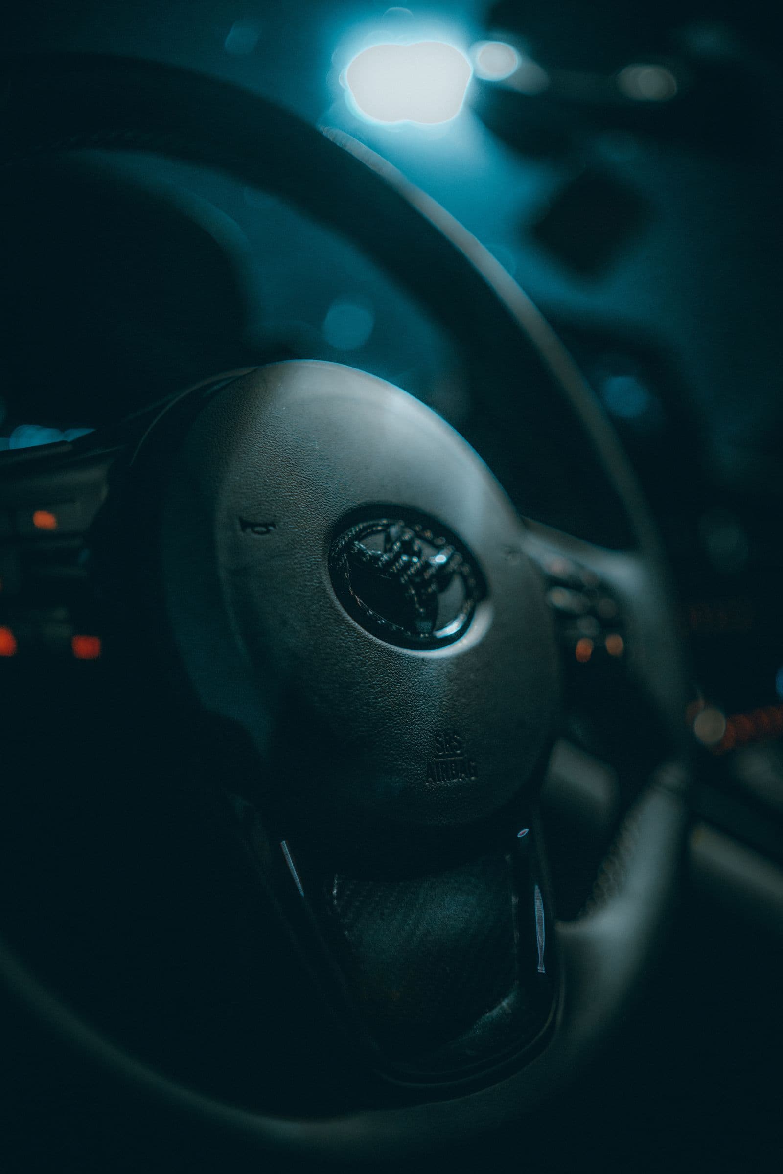 Volante de un simulador de carreras